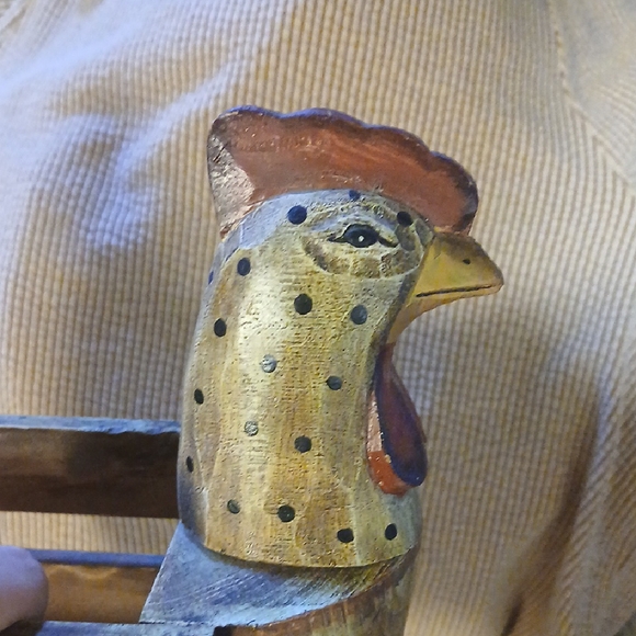 Rustic Wooden Chicken Basket - Picture 4 of 15